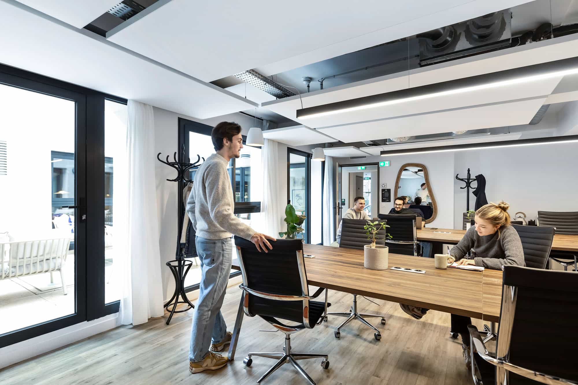 Personnes qui travaillent dans Bureau Coworking Louise Paris 15 Sharies